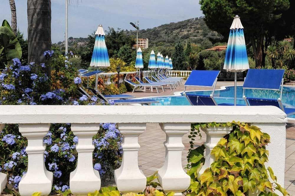Villaggio Pineta Petto Bianco Capo Vaticano Zewnętrze zdjęcie