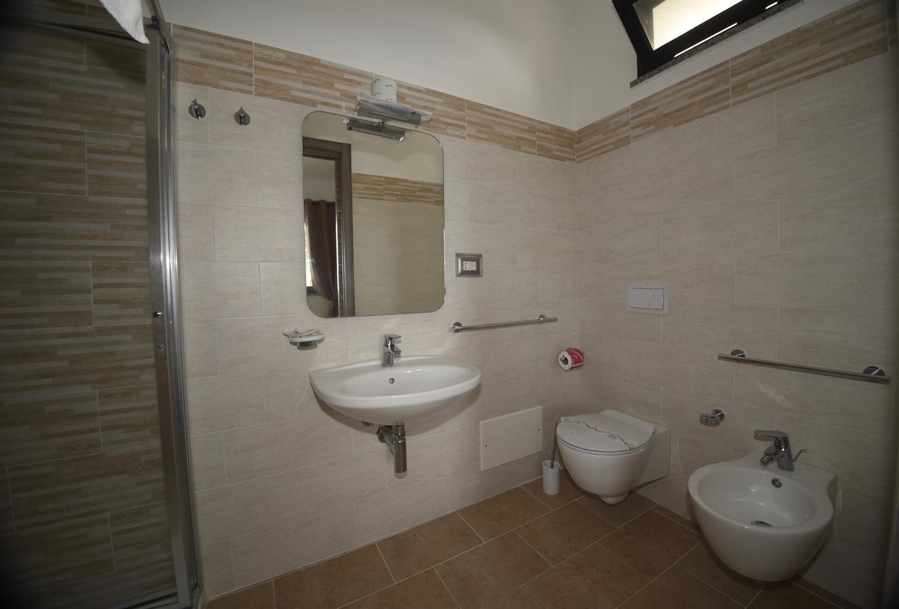Villaggio Pineta Petto Bianco Capo Vaticano Pokój zdjęcie