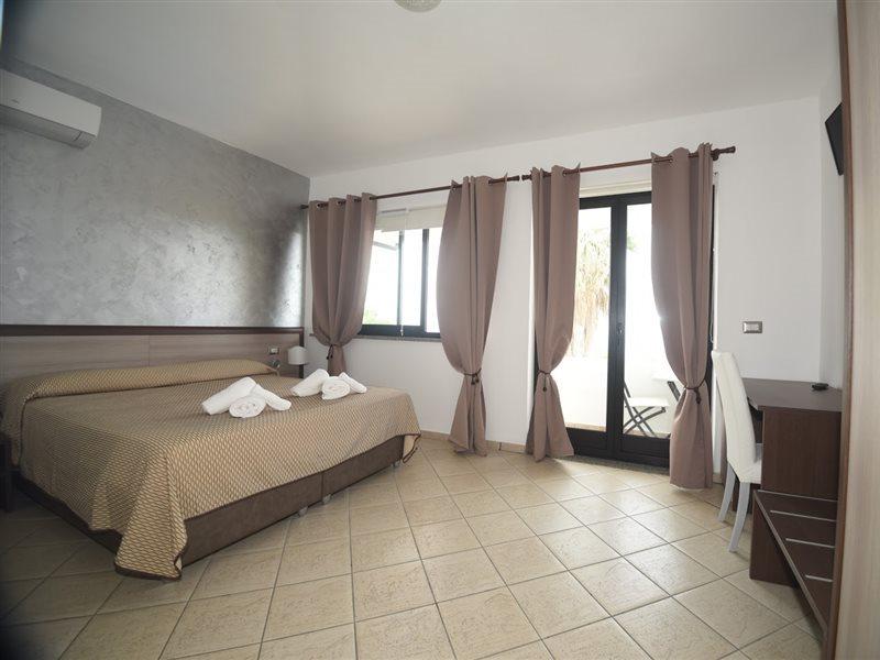 Villaggio Pineta Petto Bianco Capo Vaticano Zewnętrze zdjęcie